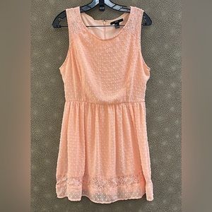 🔥🔥🔥Forever 21 Sleeveless Peach Dress